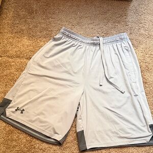 Under Armour Men's Light Gray Athletic Shorts